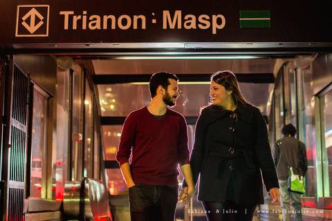 avenida paulista, ensaio de casal a noite, ensaio de casal urbano, ensaio com roupa preta, ensaio de casal, fabiana e julio, pre-wedding, ideia para ensaio de casal,.'