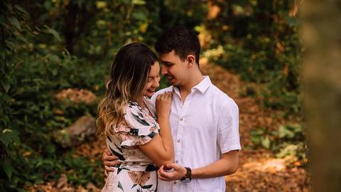 ensaio de casal, vestido florido para ensaio, jardim botanico de santos, ensaio de casal, fotografia de casamento, fabiana e julio, pre-wedding, dicas para ensaio de casal, baloes para ensaio de casal, buque para ensaio'