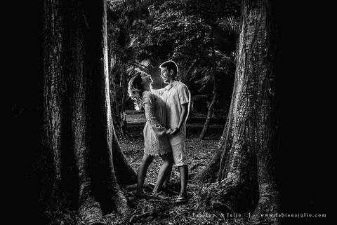 ensaio de casal, vestido florido para ensaio, jardim botanico de santos, ensaio de casal, fotografia de casamento, fabiana e julio, pre-wedding, dicas para ensaio de casal, baloes para ensaio de casal, buque para ensaio'