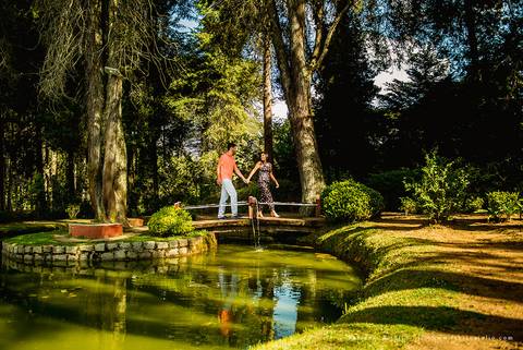 ensaio de casal, campos do jordao, antix, amoantix, antiquete, noiva, ensaio de casal, mosteiro, ensaio no mosteiro, fabiana e julio, fotografia para sempre, ensaio de casal externo, ensaio de casal em campos do jordão. '