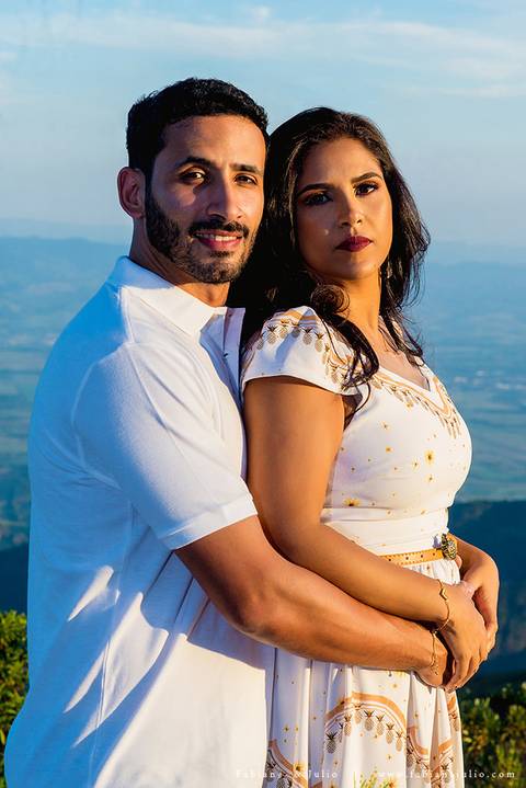 ensaio de casal, campos do jordao, antix, amoantix, antiquete, noiva, ensaio de casal, mosteiro, ensaio no mosteiro, fabiana e julio, fotografia para sempre, ensaio de casal externo, ensaio de casal em campos do jordão. '