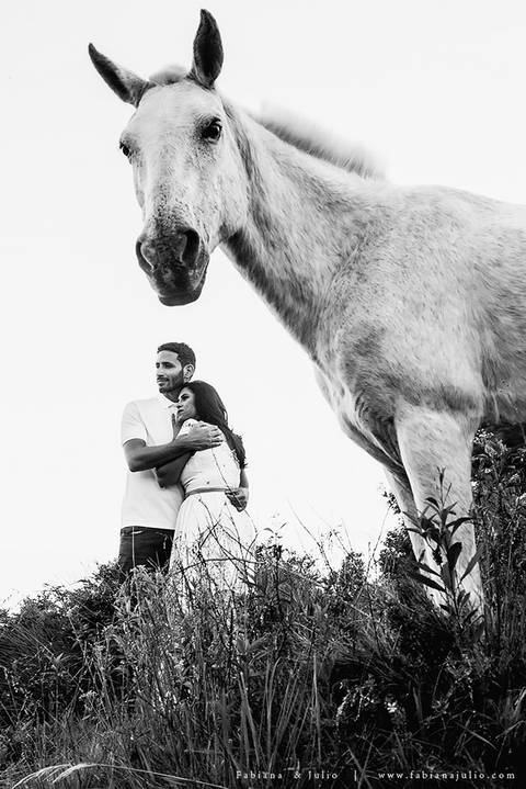 ensaio de casal, campos do jordao, antix, amoantix, antiquete, noiva, ensaio de casal, mosteiro, ensaio no mosteiro, fabiana e julio, fotografia para sempre, ensaio de casal externo, ensaio de casal em campos do jordão. '