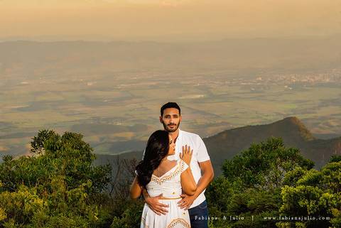 ensaio de casal, campos do jordao, antix, amoantix, antiquete, noiva, ensaio de casal, mosteiro, ensaio no mosteiro, fabiana e julio, fotografia para sempre, ensaio de casal externo, ensaio de casal em campos do jordão. '