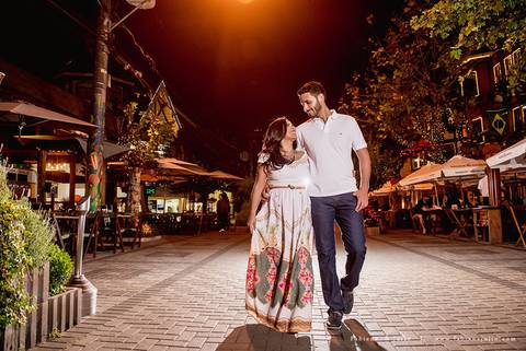 ensaio de casal, campos do jordao, antix, amoantix, antiquete, noiva, ensaio de casal, mosteiro, ensaio no mosteiro, fabiana e julio, fotografia para sempre, ensaio de casal externo, ensaio de casal em campos do jordão. '