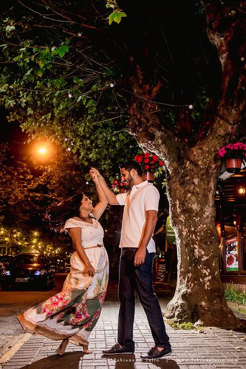 ensaio de casal, campos do jordao, antix, amoantix, antiquete, noiva, ensaio de casal, mosteiro, ensaio no mosteiro, fabiana e julio, fotografia para sempre, ensaio de casal externo, ensaio de casal em campos do jordão. '