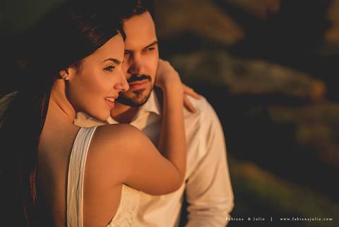 ensaio de csal, mairiporã, pedreira do DIB, ensaio de casal externo, look para ensaio, fabiana e julio, fotografia para sempre, victor mattos, andressa helena, espaço serra do mar, casamento, noivos, vestido de noiva, vestido listradoensaio de csal, mairi'