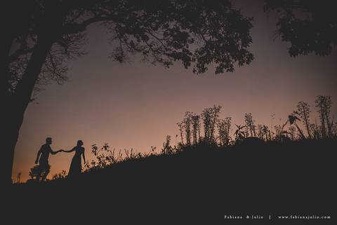 ensaio de csal, mairiporã, pedreira do DIB, ensaio de casal externo, look para ensaio, fabiana e julio, fotografia para sempre, victor mattos, andressa helena, espaço serra do mar, casamento, noivos, vestido de noiva, vestido listradoensaio de csal, mairi'