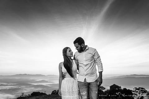 ensaio de csal, mairiporã, pedreira do DIB, ensaio de casal externo, look para ensaio, fabiana e julio, fotografia para sempre, victor mattos, andressa helena, espaço serra do mar, casamento, noivos, vestido de noiva, vestido listradoensaio de csal, mairi'