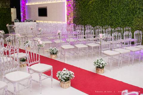 chacara do mosteiro, casamento, dia da noiva, gattos coiffeur, gaby da gattos, buffet sampaio, buque rosa, cerimonia no buffet, doces finos, noivo de preto, jeep compass, cadeira de cristal, valsa dos noivos, noiva, noivo , fabiana e julio'