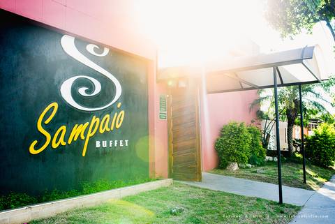 chacara do mosteiro, casamento, dia da noiva, gattos coiffeur, gaby da gattos, buffet sampaio, buque rosa, cerimonia no buffet, doces finos, noivo de preto, jeep compass, cadeira de cristal, valsa dos noivos, noiva, noivo , fabiana e julio'