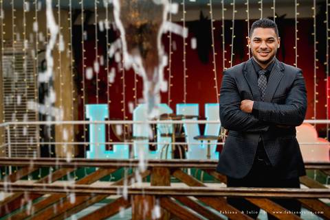 chacara do mosteiro, casamento, dia da noiva, gattos coiffeur, gaby da gattos, buffet sampaio, buque rosa, cerimonia no buffet, doces finos, noivo de preto, jeep compass, cadeira de cristal, valsa dos noivos, noiva, noivo , fabiana e julio'