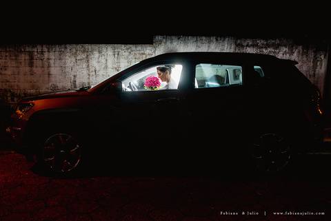 chacara do mosteiro, casamento, dia da noiva, gattos coiffeur, gaby da gattos, buffet sampaio, buque rosa, cerimonia no buffet, doces finos, noivo de preto, jeep compass, cadeira de cristal, valsa dos noivos, noiva, noivo , fabiana e julio'