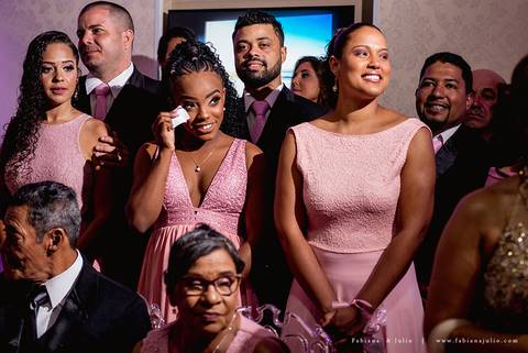 chacara do mosteiro, casamento, dia da noiva, gattos coiffeur, gaby da gattos, buffet sampaio, buque rosa, cerimonia no buffet, doces finos, noivo de preto, jeep compass, cadeira de cristal, valsa dos noivos, noiva, noivo , fabiana e julio'