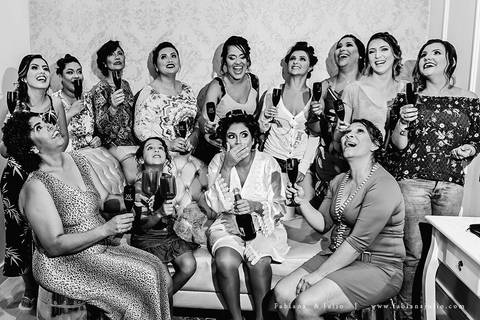 mariana assis, dia da noiva, loubg mariana assis, acic, casamento no acic, shamah flores, buque rosa, ursinho para daminha, daminha com urso, alianças no urso, vestido de noiva, fabiana e julio, fotografia de casamento, igreja são franscido de assis cubat'