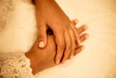 mariana assis, dia da noiva, loubg mariana assis, acic, casamento no acic, shamah flores, buque rosa, ursinho para daminha, daminha com urso, alianças no urso, vestido de noiva, fabiana e julio, fotografia de casamento, igreja são franscido de assis cubat'