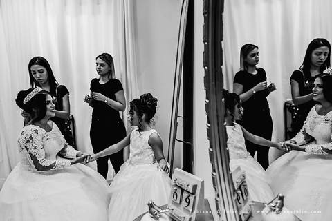 mariana assis, dia da noiva, loubg mariana assis, acic, casamento no acic, shamah flores, buque rosa, ursinho para daminha, daminha com urso, alianças no urso, vestido de noiva, fabiana e julio, fotografia de casamento, igreja são franscido de assis cubat'