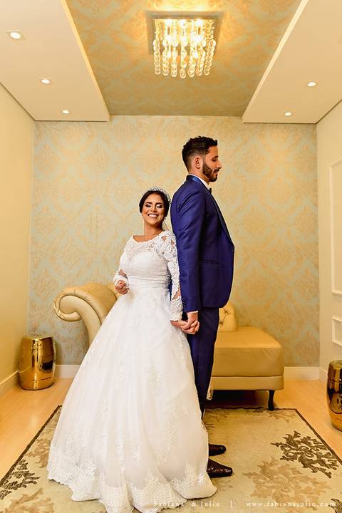 mariana assis, dia da noiva, loubg mariana assis, acic, casamento no acic, shamah flores, buque rosa, ursinho para daminha, daminha com urso, alianças no urso, vestido de noiva, fabiana e julio, fotografia de casamento, igreja são franscido de assis cubat'