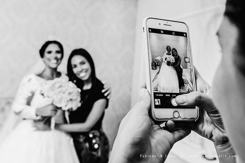 mariana assis, dia da noiva, loubg mariana assis, acic, casamento no acic, shamah flores, buque rosa, ursinho para daminha, daminha com urso, alianças no urso, vestido de noiva, fabiana e julio, fotografia de casamento, igreja são franscido de assis cubat'