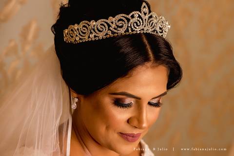 mariana assis, dia da noiva, loubg mariana assis, acic, casamento no acic, shamah flores, buque rosa, ursinho para daminha, daminha com urso, alianças no urso, vestido de noiva, fabiana e julio, fotografia de casamento, igreja são franscido de assis cubat'