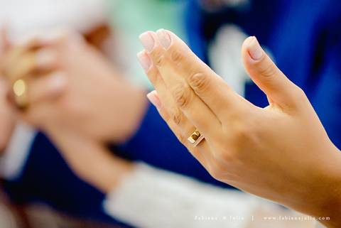 mariana assis, dia da noiva, loubg mariana assis, acic, casamento no acic, shamah flores, buque rosa, ursinho para daminha, daminha com urso, alianças no urso, vestido de noiva, fabiana e julio, fotografia de casamento, azahoo, terno azul'