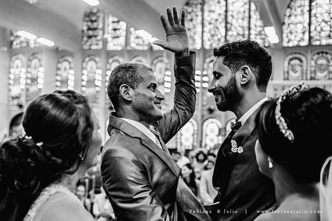 mariana assis, dia da noiva, loubg mariana assis, acic, casamento no acic, shamah flores, buque rosa, ursinho para daminha, daminha com urso, alianças no urso, vestido de noiva, fabiana e julio, fotografia de casamento, azahoo, terno azul'