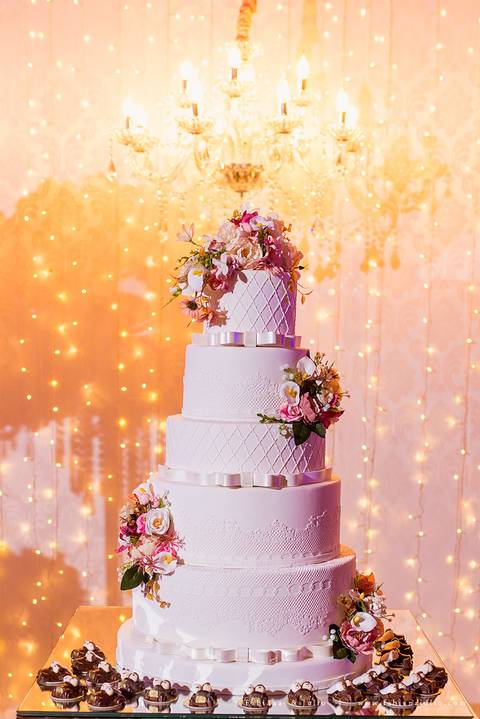 mariana assis, dia da noiva, loubg mariana assis, acic, casamento no acic, shamah flores, buque rosa, ursinho para daminha, daminha com urso, alianças no urso, vestido de noiva, fabiana e julio, fotografia de casamento, azahoo, terno azul'