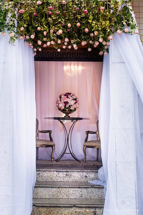 mariana assis, dia da noiva, loubg mariana assis, acic, casamento no acic, shamah flores, buque rosa, ursinho para daminha, daminha com urso, alianças no urso, vestido de noiva, fabiana e julio, fotografia de casamento, azahoo, terno azul'