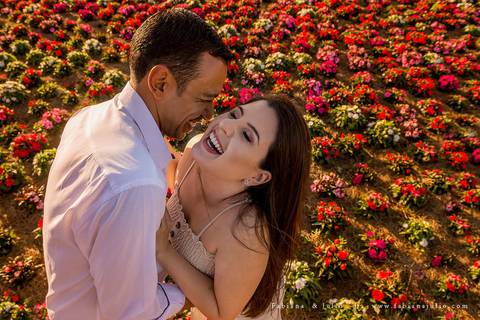 holambra, ensaio de casal, theos turismo, ensaio de casal, fotografo em holambra, girassl, ensaio no girassol, ensaio com flores, ensaio no por do sol, fabiana e julio, casamento, pre-wedding em holambraholambra, ensaio de casal, theos turismo, ensaio de '