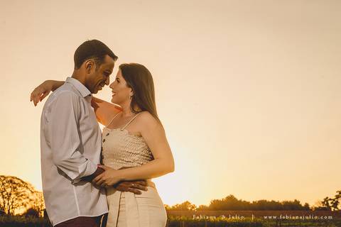 holambra, ensaio de casal, theos turismo, ensaio de casal, fotografo em holambra, girassl, ensaio no girassol, ensaio com flores, ensaio no por do sol, fabiana e julio, casamento, pre-wedding em holambra'