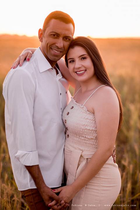 holambra, ensaio de casal, theos turismo, ensaio de casal, fotografo em holambra, girassl, ensaio no girassol, ensaio com flores, ensaio no por do sol, fabiana e julio, casamento, pre-wedding em holambra'