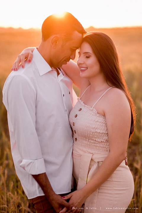 holambra, ensaio de casal, theos turismo, ensaio de casal, fotografo em holambra, girassl, ensaio no girassol, ensaio com flores, ensaio no por do sol, fabiana e julio, casamento, pre-wedding em holambra'
