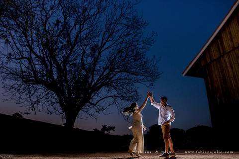 holambra, ensaio de casal, theos turismo, ensaio de casal, fotografo em holambra, girassl, ensaio no girassol, ensaio com flores, ensaio no por do sol, fabiana e julio, casamento, pre-wedding em holambra'