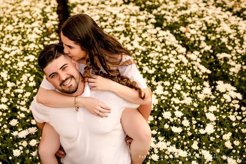 holambra, ensaio de casal, theos turismo, ensaio de casal, fotografo em holambra, girassl, ensaio no girassol, ensaio com flores, ensaio no por do sol, fabiana e julio, casamento, pre-wedding em holambra'