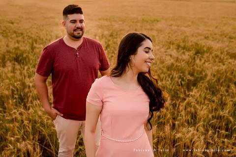 holambra, ensaio de casal, theos turismo, ensaio de casal, fotografo em holambra, girassl, ensaio no girassol, ensaio com flores, ensaio no por do sol, fabiana e julio, casamento, pre-wedding em holambra'