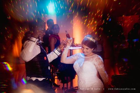 shape, dia da noiva, dia do noiva, casamento no saldanha da gama, casamento na igreja catedral, bruno brum films, dia do noivo na barbearia, fabiana e julio, fotografia para sempre, casamento em santos, RF buufet, juliana martins assessora.'