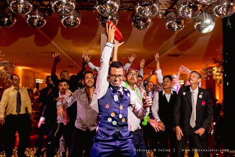 shape, dia da noiva, dia do noiva, casamento no saldanha da gama, casamento na igreja catedral, bruno brum films, dia do noivo na barbearia, fabiana e julio, fotografia para sempre, casamento em santos, RF buufet, juliana martins assessora.'