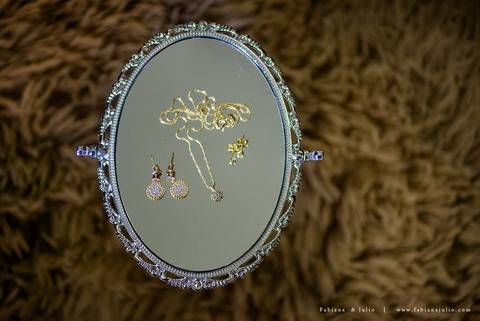 casamento, vestido de noiva, dia da noiva, dia do noivo, buffet maravale, praia grande, decoração rosa vermlho e brando, noivo de terno azul, letras iluminadas, suculentas para casamento, madrinhas de rosa, aline makeup, vé e gravata'