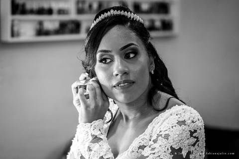 casamento, vestido de noiva, dia da noiva, dia do noivo, buffet maravale, praia grande, decoração rosa vermlho e brando, noivo de terno azul, letras iluminadas, suculentas para casamento, madrinhas de rosa, aline makeup, vé e gravata'