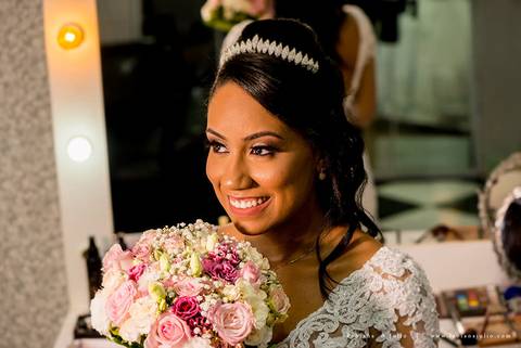 casamento, vestido de noiva, dia da noiva, dia do noivo, buffet maravale, praia grande, decoração rosa vermlho e brando, noivo de terno azul, letras iluminadas, suculentas para casamento, madrinhas de rosa, aline makeup, vé e gravata'