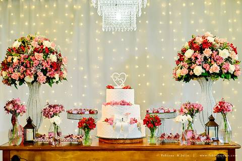 casamento, vestido de noiva, dia da noiva, dia do noivo, buffet maravale, praia grande, decoração rosa vermlho e brando, noivo de terno azul, letras iluminadas, suculentas para casamento, madrinhas de rosa, aline makeup, vé e gravata'