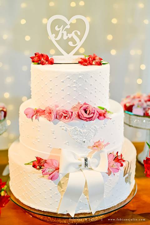 casamento, vestido de noiva, dia da noiva, dia do noivo, buffet maravale, praia grande, decoração rosa vermlho e brando, noivo de terno azul, letras iluminadas, suculentas para casamento, madrinhas de rosa, aline makeup, vé e gravata'