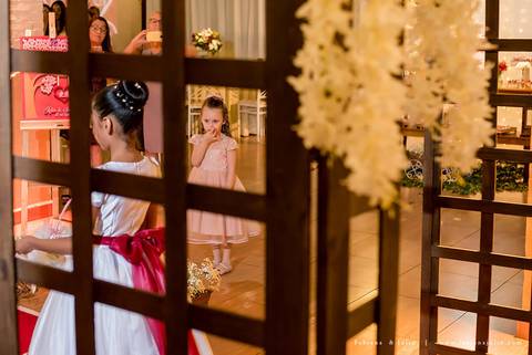 casamento, vestido de noiva, dia da noiva, dia do noivo, buffet maravale, praia grande, decoração rosa vermlho e brando, noivo de terno azul, letras iluminadas, suculentas para casamento, madrinhas de rosa, aline makeup, vé e gravatacasamento, vestido de '