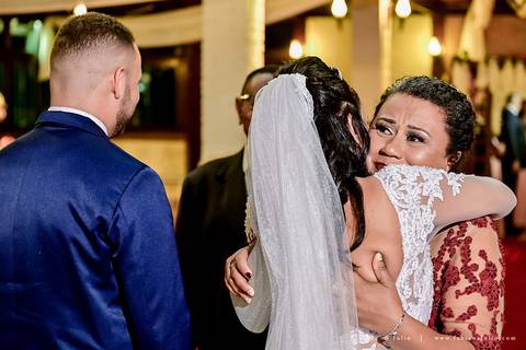 casamento, vestido de noiva, dia da noiva, dia do noivo, buffet maravale, praia grande, decoração rosa vermlho e brando, noivo de terno azul, letras iluminadas, suculentas para casamento, madrinhas de rosa, aline makeup, vé e gravata'