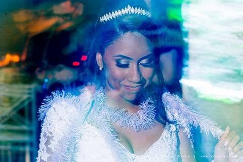 casamento, vestido de noiva, dia da noiva, dia do noivo, buffet maravale, praia grande, decoração rosa vermlho e brando, noivo de terno azul, letras iluminadas, suculentas para casamento, madrinhas de rosa, aline makeup, vé e gravata'