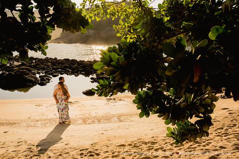 ensaio de casal, praia das conchas, guarujá, fabiana e julio, fotografia para sempre'