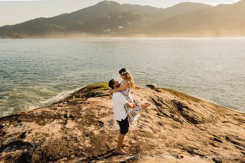 ensaio de casal, praia das conchas, guarujá, fabiana e julio, fotografia para sempre'