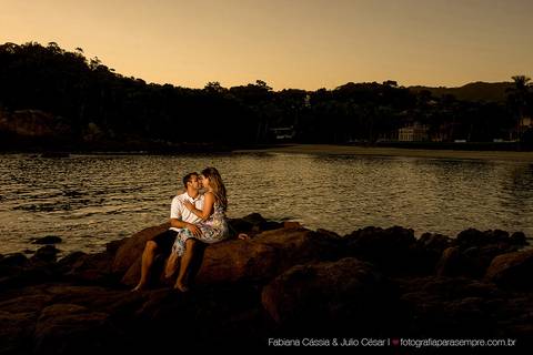ensaio de casal, praia das conchas, guarujá, fabiana e julio, fotografia para sempre'