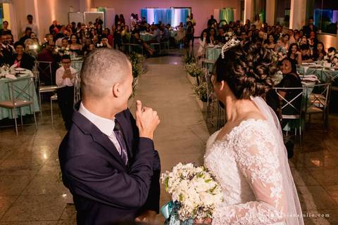 abrescas, fabiana e julio, noivo de azul marinhom decoração azul thifany, decoração azul, azul claro, fabiana e julio, fotografia de casamento, casamento evangélico, casamento cristãoabrescas, fabiana e julio, noivo de azul marinhom decoração azul thifany'