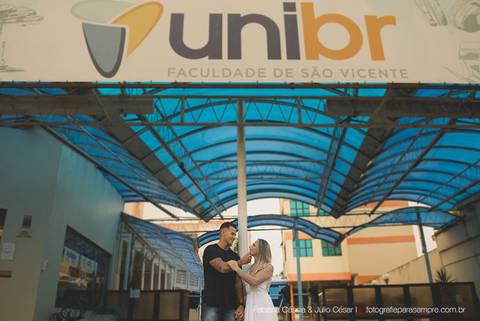 ensaio lifestyle, ensaio na faculdade, unibr, faculdade de são vicente, pre-casamento, pre-wedding, ensaio de casal, fabiana e julio, fotografia para sempre, fotografos, casamento em são vicente'