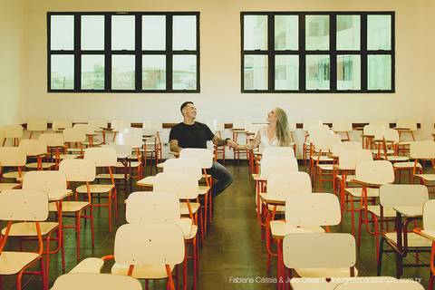 ensaio lifestyle, ensaio na faculdade, unibr, faculdade de são vicente, pre-casamento, pre-wedding, ensaio de casal, fabiana e julio, fotografia para sempre, fotografos, casamento em são vicente'